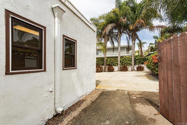 774 Laguna, Carlsbad CA: https://media.crmls.org/mediaz/7d53c1c9-b20c-4005-a43e-4d50f81c675d.jpg
