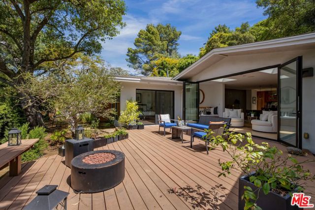 874 N Norman Place, Los Angeles CA: https://media.crmls.org/mediaz/7d543571-a6d7-472c-92bd-f8d5fbcbc730.jpg