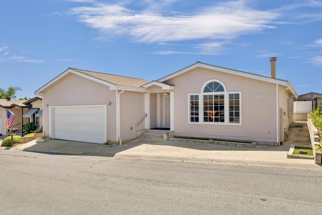 Detail Gallery Image 1 of 43 For 634 via Columbia, Vista,  CA 92081 - 2 Beds | 2 Baths