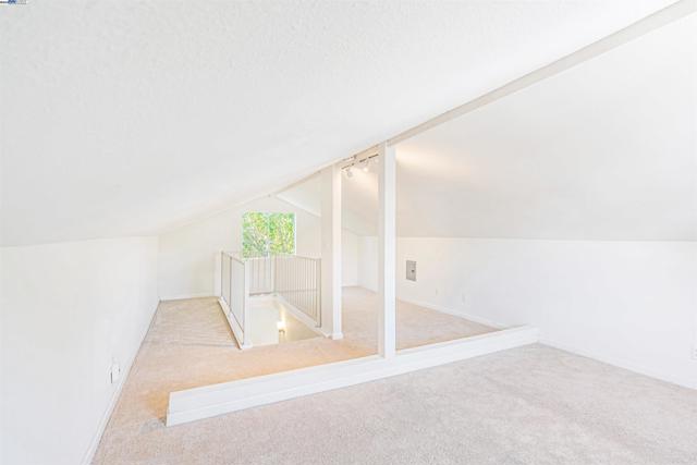 24576 Oneil Ave, Hayward CA: https://media.crmls.org/mediaz/7d54a1ac-fda4-424c-9695-8c3a3ff57c76.jpg