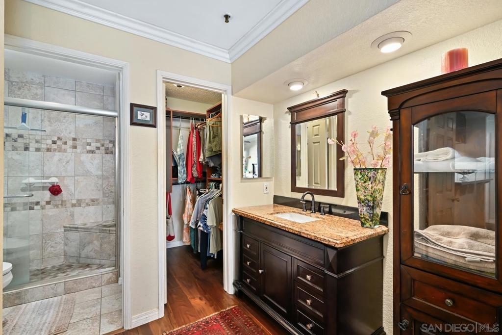 5605 Friars Rd. - photo 14