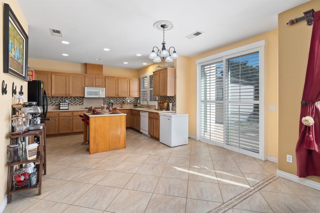 MLS #250042858SD image #8