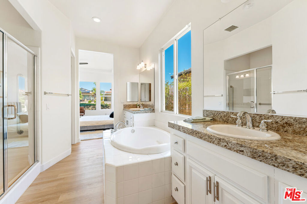 https://media.crmls.org/mediaz/7d5515d6-9a71-4720-9b70-5a63bc03b846.jpg?preset=X-Large