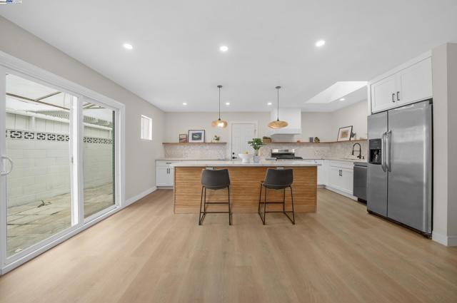 16871 Ross Lane, Huntington Beach CA: https://media.crmls.org/mediaz/7d555012-32a9-4f6d-bf19-22ac0498d31c.jpg