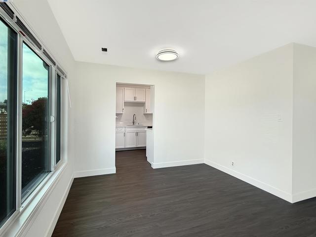 22108 Moyers St, Castro Valley CA: https://media.crmls.org/mediaz/7d557621-b133-4bec-af16-91bc7b1cf956.jpg