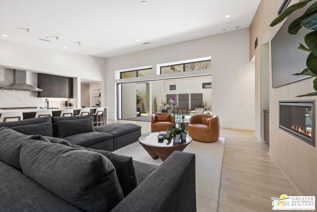 190 Obsidian Loop, Palm Springs CA: https://media.crmls.org/mediaz/7d55b1c3-9ba2-4aa3-859a-c7d6450f3df1.jpg