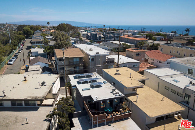 472 Rosecrans Avenue, Manhattan Beach, California 90266, 0 ,Residential Income,For Sale,Rosecrans,0,26830069