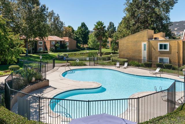 17141 W Bernardo Dr., San Diego CA: https://media.crmls.org/mediaz/7d57e474-7ca6-448f-b29c-4d63a08290d2.jpg