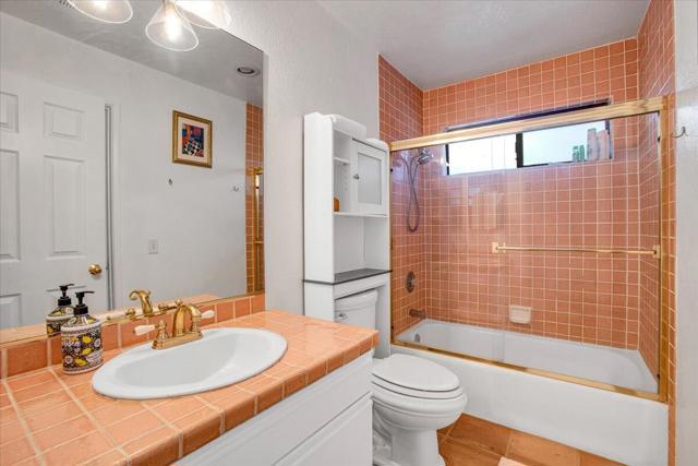 Image 18 of 36 For 45550 Ocotillo Dr Unit E