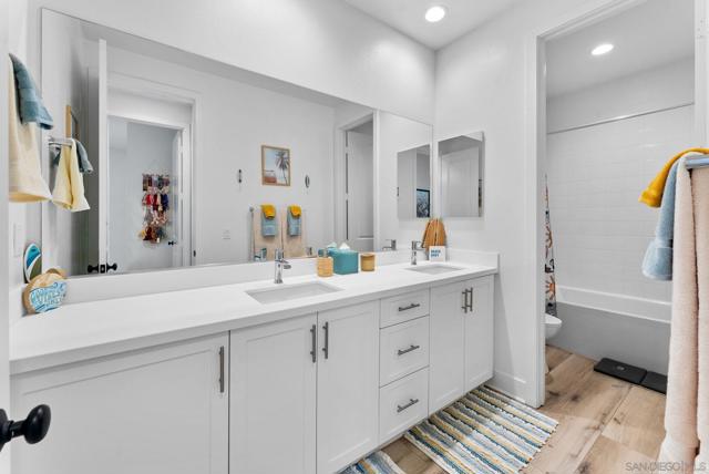 Image 33 of 51 For 1567 Corte Botanicas