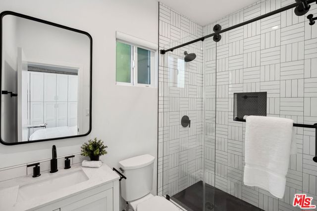 149 S Wetherly Drive, Beverly Hills CA: https://media.crmls.org/mediaz/7d58f9f3-f930-40b1-abe1-ac91dd3335f6.jpg