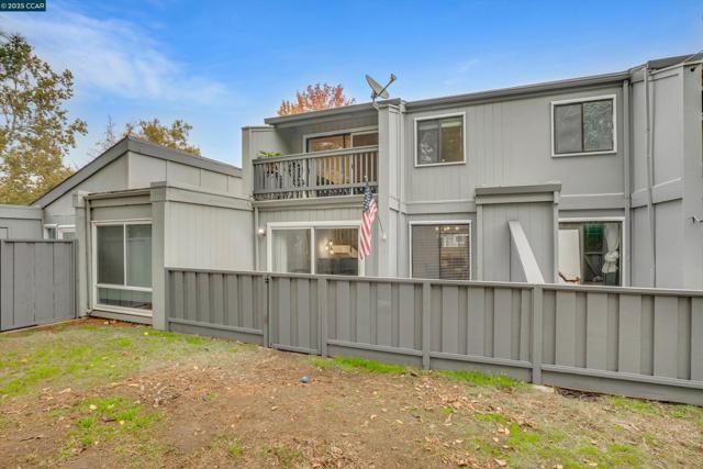 1120 Kenwal Rd, Concord CA: https://media.crmls.org/mediaz/7d5933fe-d325-4c05-922e-3ee07fc73573.jpg