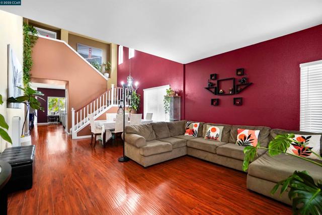 115 Montevino Ct, Oakley CA: https://media.crmls.org/mediaz/7d59eee1-eb47-4a45-8ac5-5b09eca04c0d.jpg
