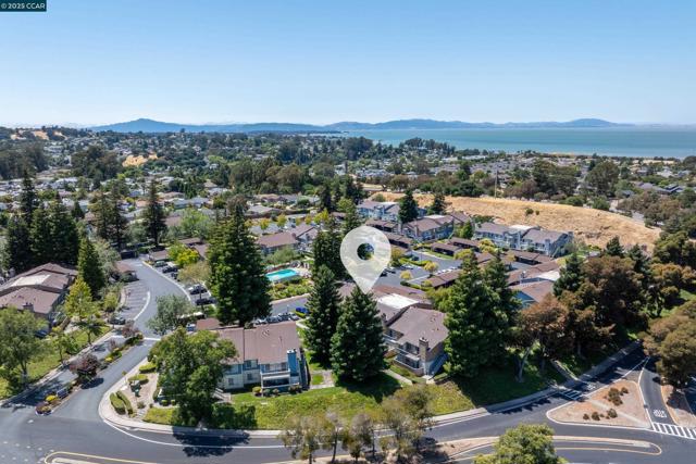 15 Glenwood, Hercules CA: https://media.crmls.org/mediaz/7d5a23b6-737f-4860-b397-8e03a499e0a2.jpg