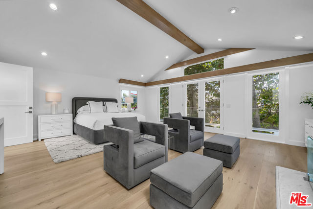 Image 26 of 43 For 2620 Grand Canal