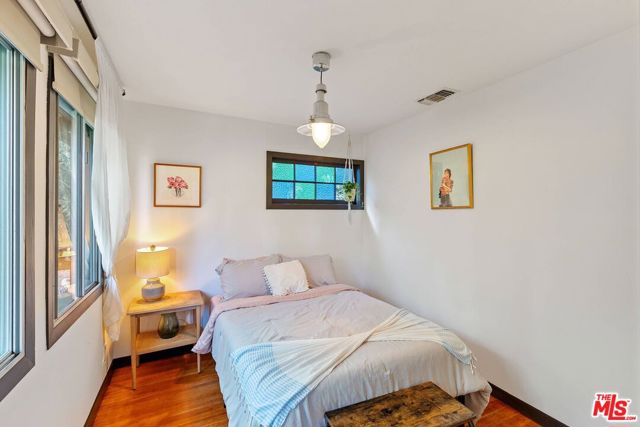 1551 Penny Road, Topanga CA: https://media.crmls.org/mediaz/7d5a9ee9-4b6e-4303-97ea-5d346171ffbe.jpg