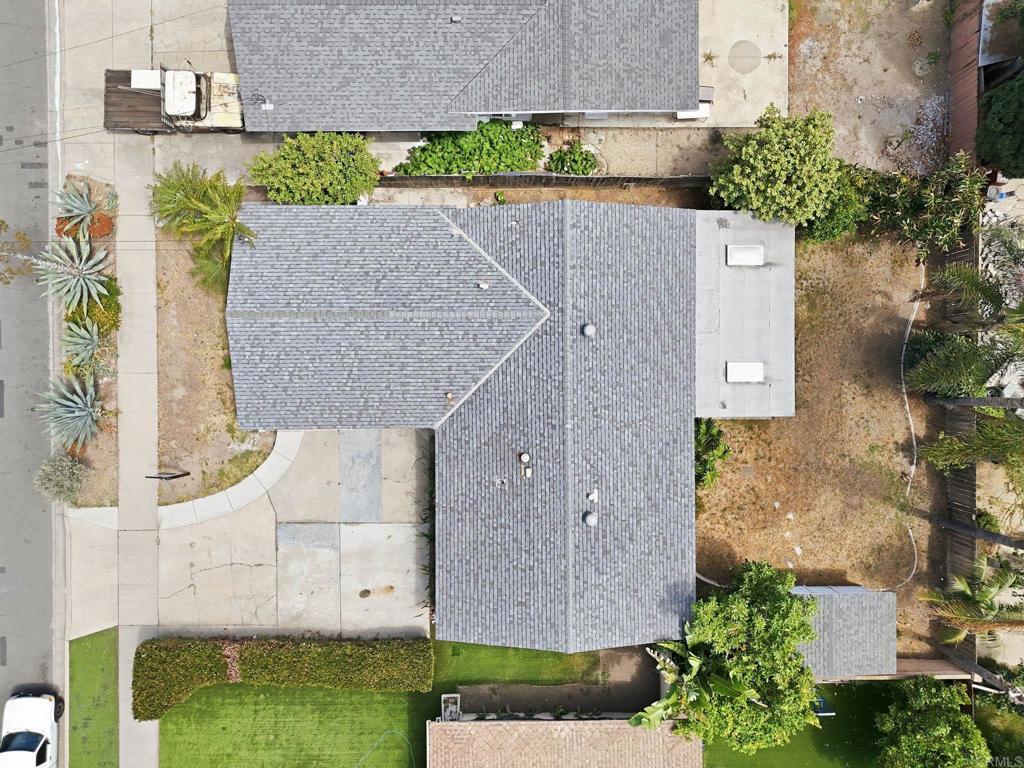 https://media.crmls.org/mediaz/7d5b3174-e705-448d-bd6f-fb9e7662bcb3.jpg?preset=X-Large