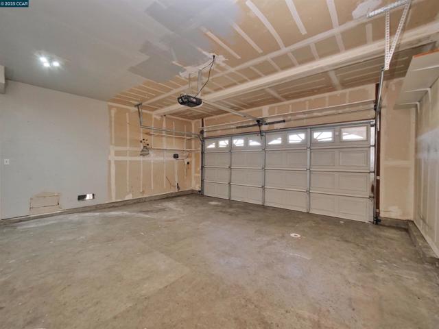 2035 Pasado Avenue, Manteca CA: https://media.crmls.org/mediaz/7d5b674b-65ba-468d-8259-76d9a26a0935.jpg