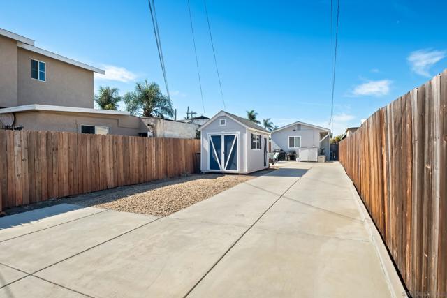 3809 Van Dyke Ave, San Diego CA: https://media.crmls.org/mediaz/7d5b6e37-3a6d-4968-b9a7-8b92c78c0d4d.jpg