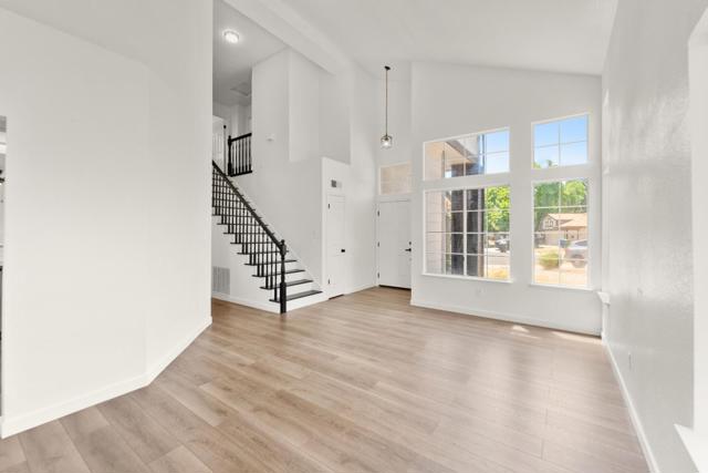 6431 Canyon Creek Way, Elk Grove CA: https://media.crmls.org/mediaz/7d5bbf0c-67ee-47ef-b1ba-3beded7bf4b3.jpg