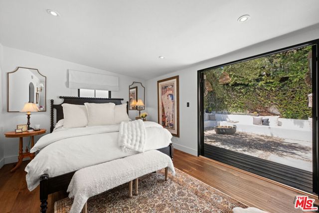 8961 Dicks Street, West Hollywood CA: https://media.crmls.org/mediaz/7d5d0fe2-6882-4b40-a7c6-5f882371d8e5.jpg