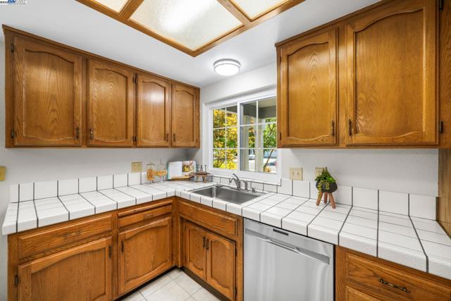 473 Andrea Cir, Livermore CA: https://media.crmls.org/mediaz/7d5d58c2-a2bc-4f52-afd6-b847e08129ed.jpg