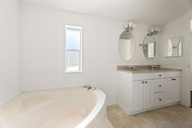 3511 Lakeview Dr, Julian CA: https://media.crmls.org/mediaz/7d5d7ae1-ab90-46b1-aba4-b5e767c3ae31.jpg