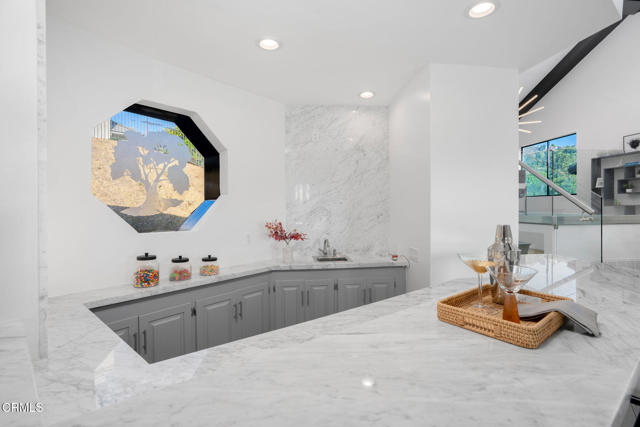 31673 Foxfield Drive, Westlake Village CA: https://media.crmls.org/mediaz/7d5dabfd-937f-4365-9243-e160457352ce.jpg