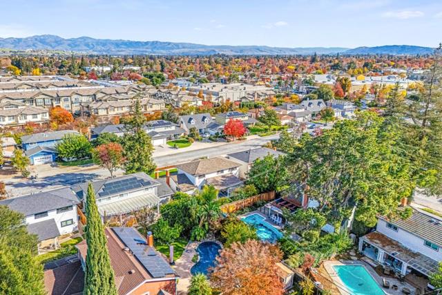 1688 Grizilo Drive, San Jose CA: https://media.crmls.org/mediaz/7d5e1feb-007e-49b9-b4f5-68594a422f5f.jpg