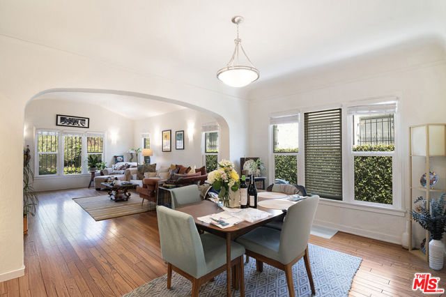 500 N Alta Vista Boulevard, Los Angeles CA: https://media.crmls.org/mediaz/7d5ed268-52c6-47ae-8bb9-a21628718f84.jpg