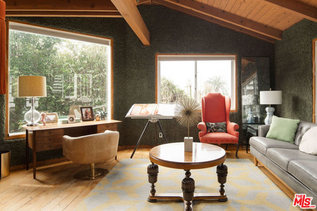 31840 Seafield Drive, Malibu CA: https://media.crmls.org/mediaz/7d5f6fd7-082e-45e5-8857-d8a9f4f54de6.jpg