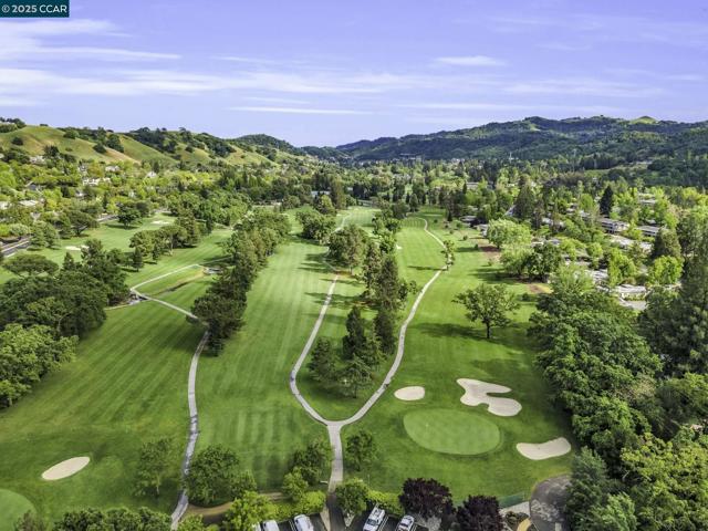 1200 Leisure Ln, Walnut Creek CA: https://media.crmls.org/mediaz/7d5f7afa-ea30-471b-96d2-82ea3b0ca57c.jpg