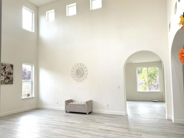 Image 6 of 37 For 7045 Tarvisio Way