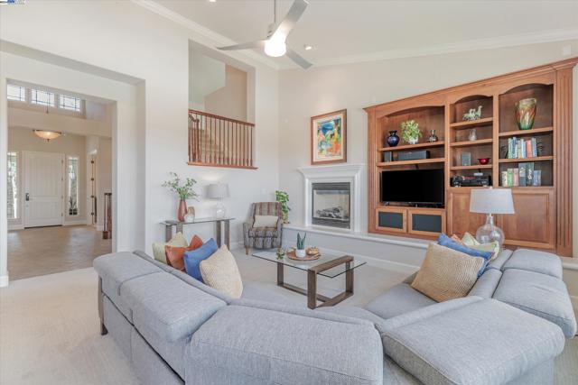 Image 16 of 60 For 2531 Leona Pl