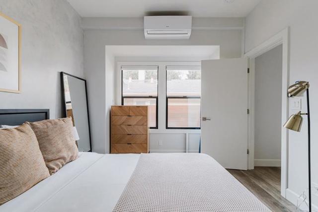 251 Middlefield Road, Palo Alto CA: https://media.crmls.org/mediaz/7d619fa7-d4b5-4e6e-9595-e47e7d191c00.jpg