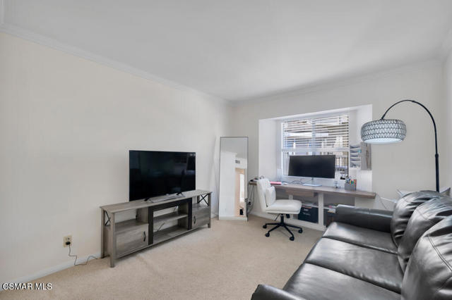 1218 S Westlake Boulevard, Westlake Village CA: https://media.crmls.org/mediaz/7d623f6f-8ab4-4d42-b1e3-4a2fbfa6612e.jpg