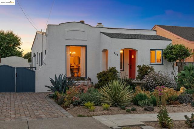 533 Lewis Ave, San Leandro CA: https://media.crmls.org/mediaz/7d629699-c4ea-4587-8401-c1fc0abc631e.jpg