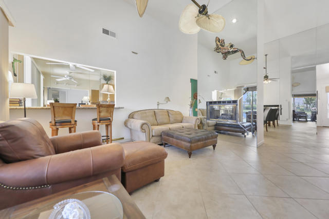 141 Lake Shore Drive, Rancho Mirage CA: https://media.crmls.org/mediaz/7d62bc36-6b95-4106-b952-3c0e3b8baa69.jpg