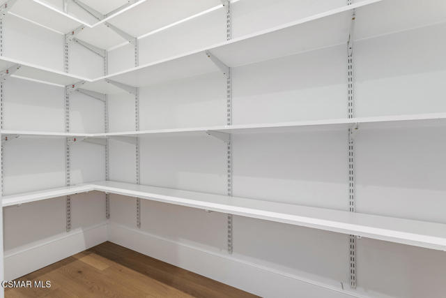 295 Toyon Court, Thousand Oaks CA: https://media.crmls.org/mediaz/7d6335c1-4260-4212-b8b4-188d63972d0c.jpg