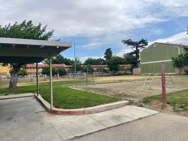 1216 San Antonio Drive, King City CA: https://media.crmls.org/mediaz/7d6599b9-9663-400d-bf85-f84a07114126.jpg