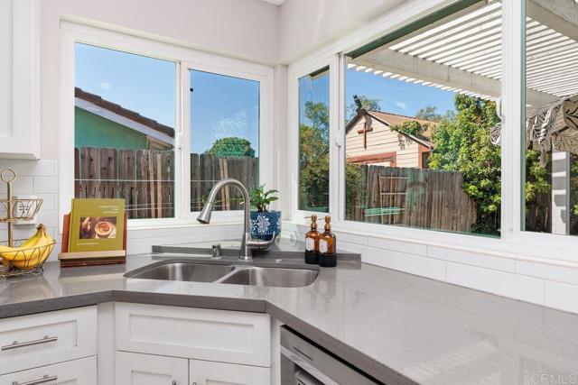 Detail Gallery Image 16 of 40 For 1744 Calle Jules, Vista,  CA 92084 - 3 Beds | 2 Baths