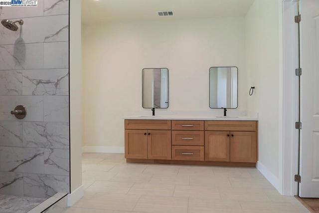 5232 Henderson Ct, Antioch CA: https://media.crmls.org/mediaz/7d6658e1-5ab0-4055-aca3-ccf3d5a209aa.jpg