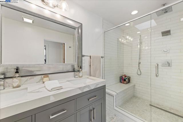 325 Crest Ave, Alamo CA: https://media.crmls.org/mediaz/7d6712ef-3b16-4e5b-b943-c9dcf6c13617.jpg