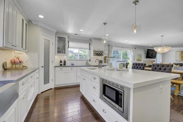 726 S Henry Avenue, San Jose CA: https://media.crmls.org/mediaz/7d674db5-c8b8-4a62-85ee-174e8ff8939d.jpg