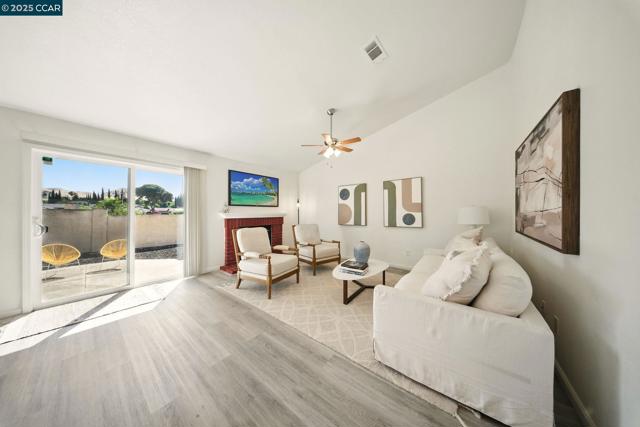 1929 Johnson Dr, Antioch CA: https://media.crmls.org/mediaz/7d681939-a05a-4feb-a458-a2031cc037ad.jpg