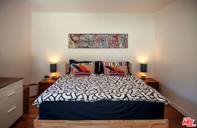 25166 Wheeler Road, Newhall CA: https://media.crmls.org/mediaz/7d69c593-03c2-4388-89b9-61efe8f48c4f.jpg