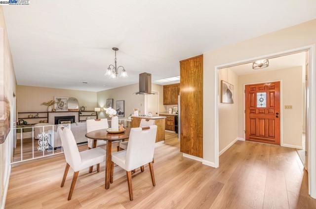 505 Joyce St, Livermore CA: https://media.crmls.org/mediaz/7d6a8a44-a3b0-43ee-8b41-07222d9b1e58.jpg