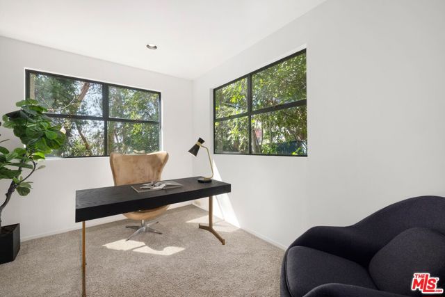 2477 Canyon Oak Drive, Los Angeles CA: https://media.crmls.org/mediaz/7d6b3f24-f978-4254-8df4-f357b83a7614.jpg