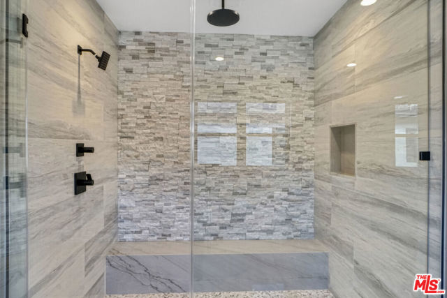 11848 N Hillsborough Lane, Porter Ranch CA: https://media.crmls.org/mediaz/7d6cac63-4a6d-418f-b4d2-91436cea8440.jpg