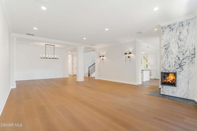 2306 Heatherbank Court, Thousand Oaks CA: https://media.crmls.org/mediaz/7d6db311-d125-4f15-904f-aa1738c55490.jpg